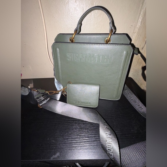 Steve Madden Handbags - Steve Madden forest Green Shoulder Bag